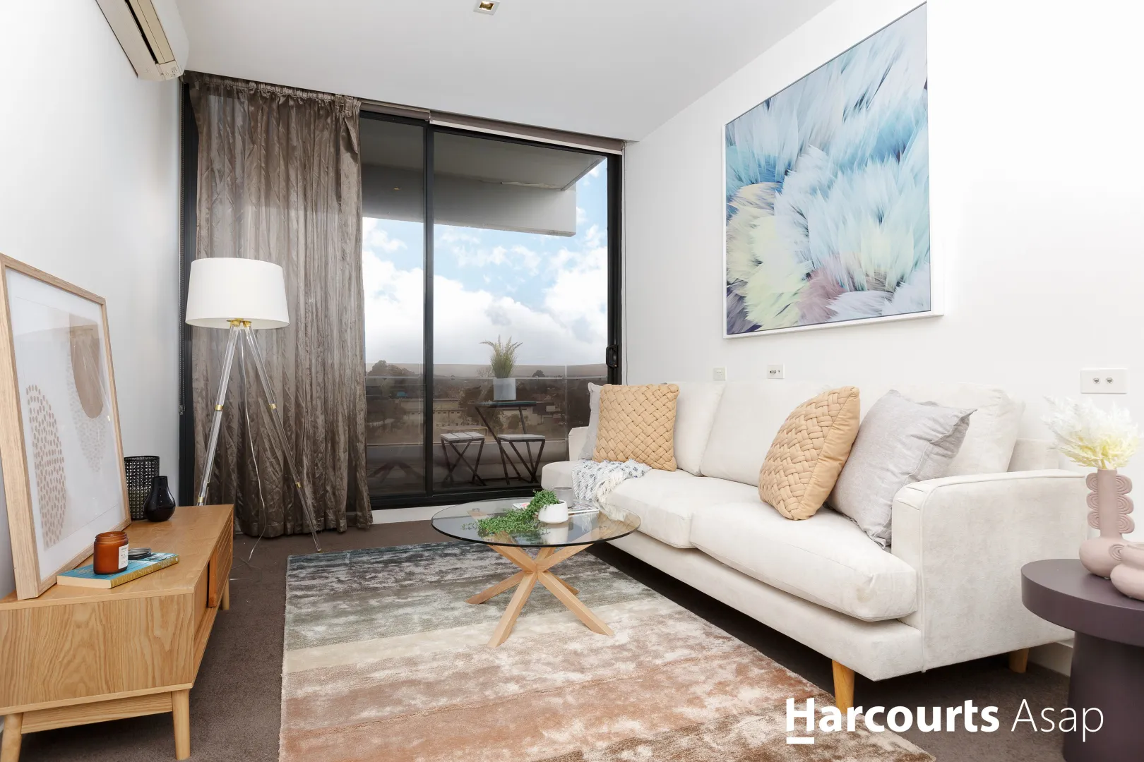 Stylish & Convenient Living in the Heart of Dandenong - View 4