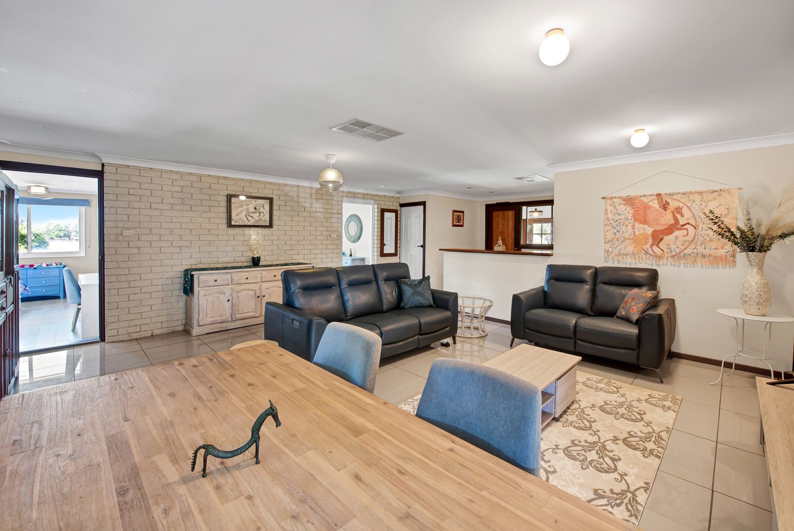 207 Hall Road, Waggrakine WA 6530 House for Sale 900,000