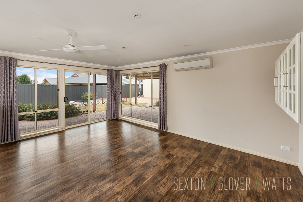 34 Glenalbyn Close, Strathalbyn SA 5255, Image 2