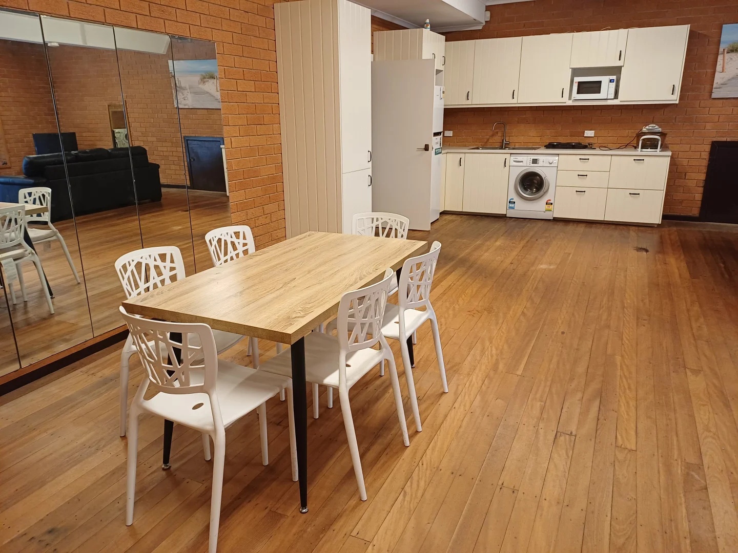 Additional image 4 of Melba ACT 2615