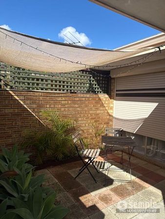 3 bedrooms Duplex in 23B Dotterel Way YANGEBUP WA, 6164