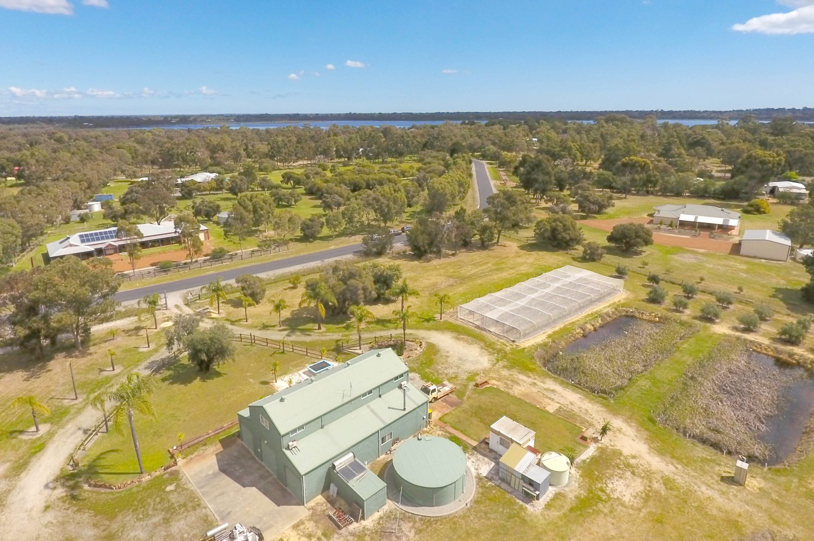 18 Peaceful Waters Drive, Barragup WA 6209