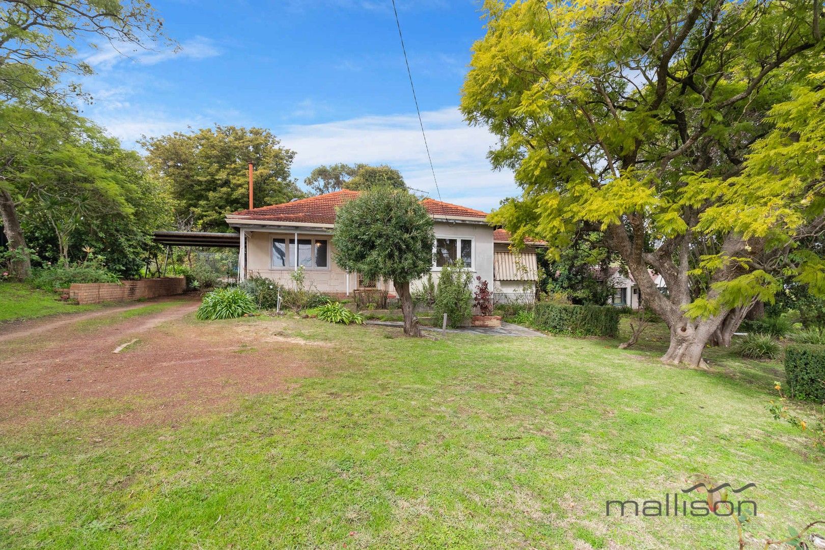3 bedrooms House in 103 Derry Avenue MOUNT NASURA WA, 6112