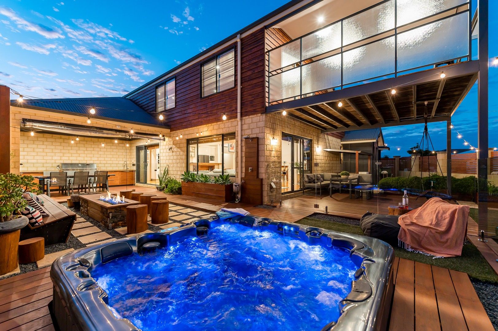 5 bedrooms House in  BALDIVIS WA, 6171