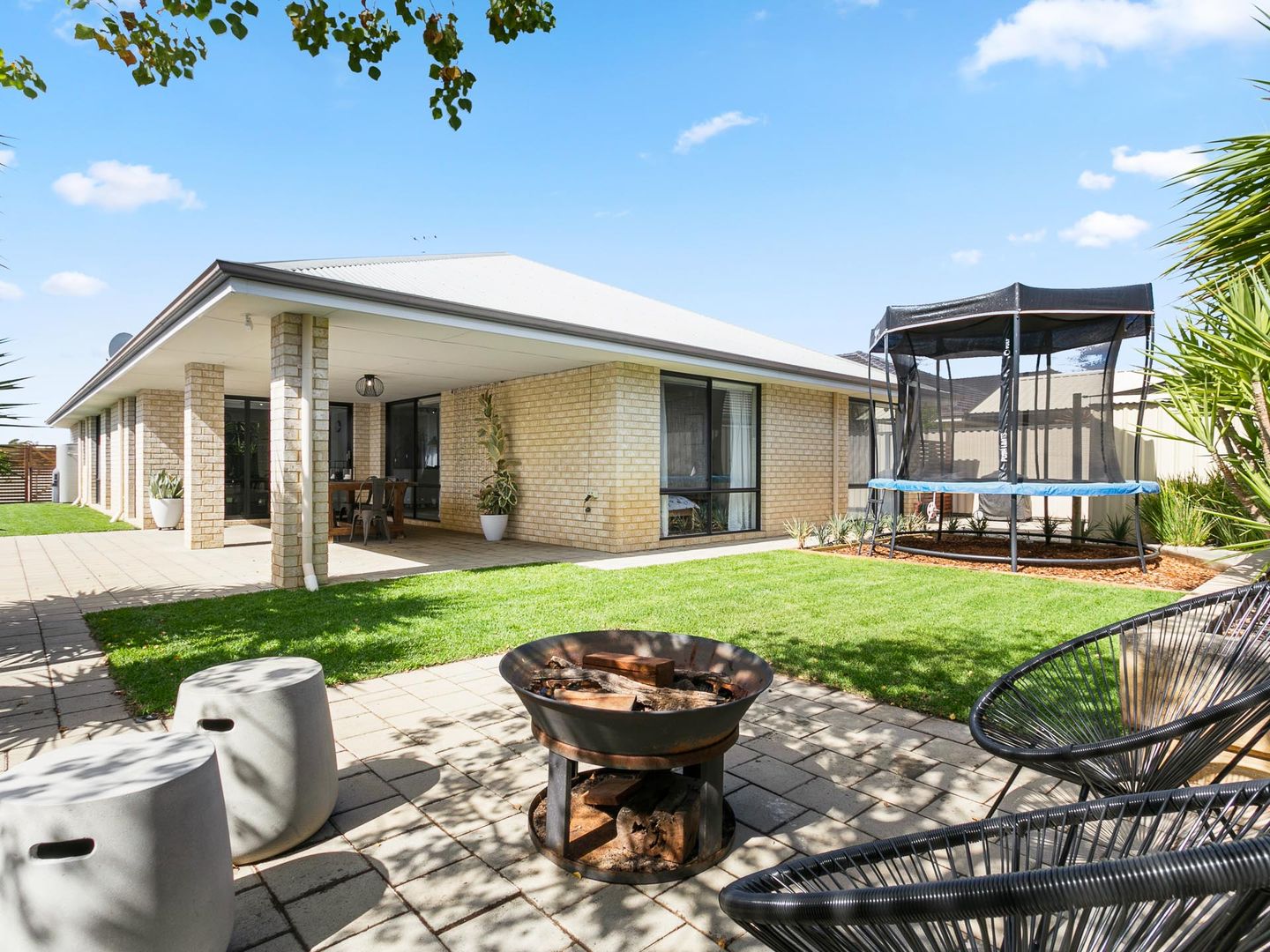 2 Belmore Bend, Aubin Grove WA 6164, Image 1