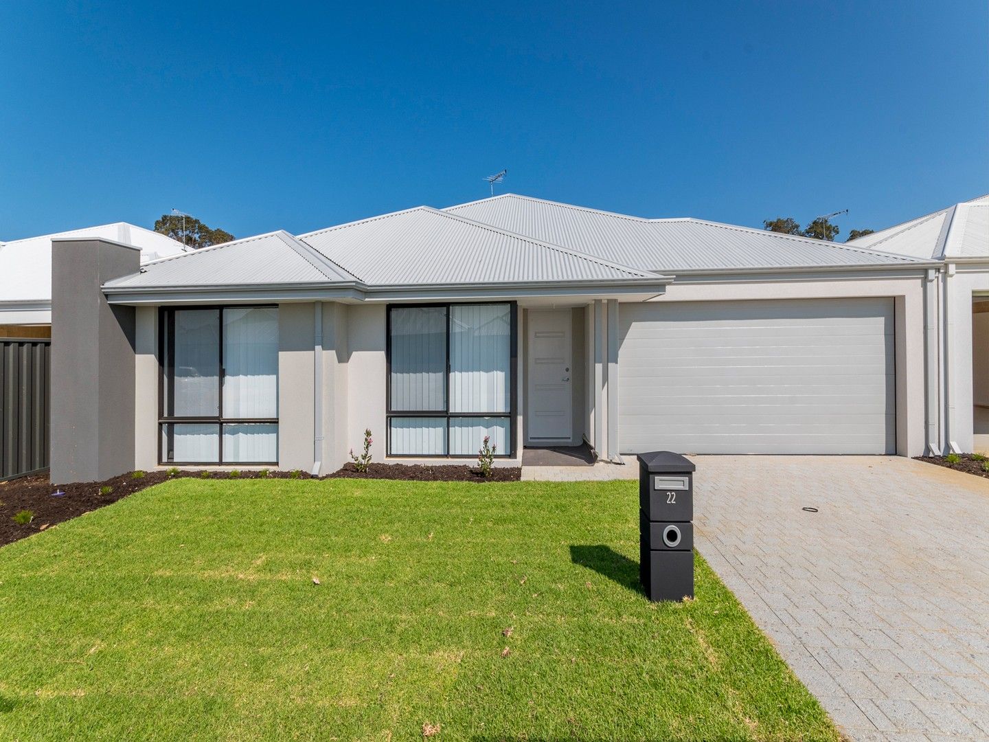 4 bedrooms House in 22 Ozone Road BALDIVIS WA, 6171