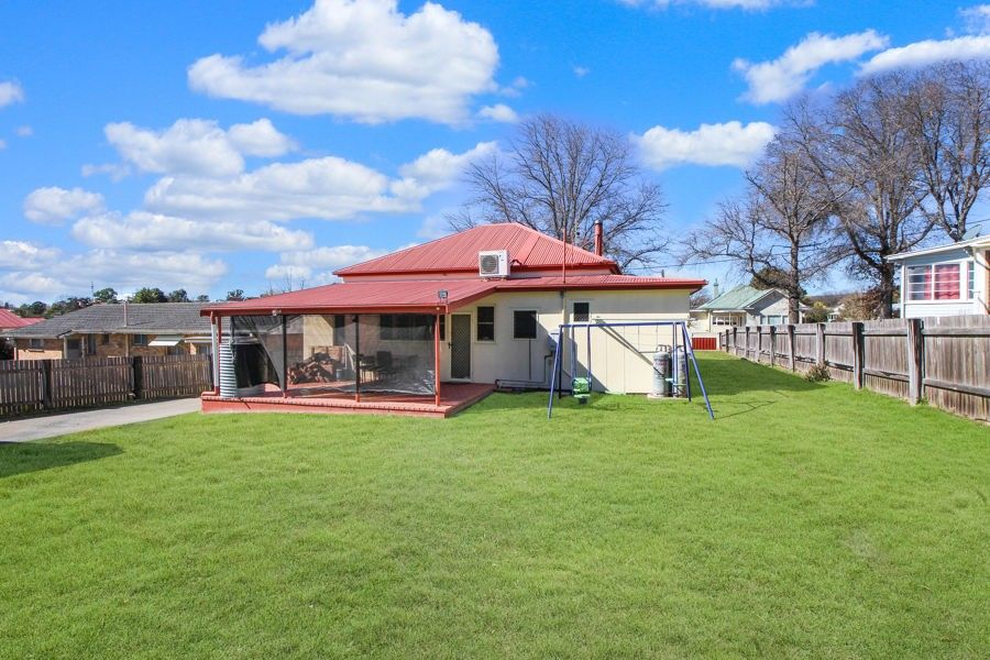 150 Logan Street, Tenterfield NSW 2372, Image 2