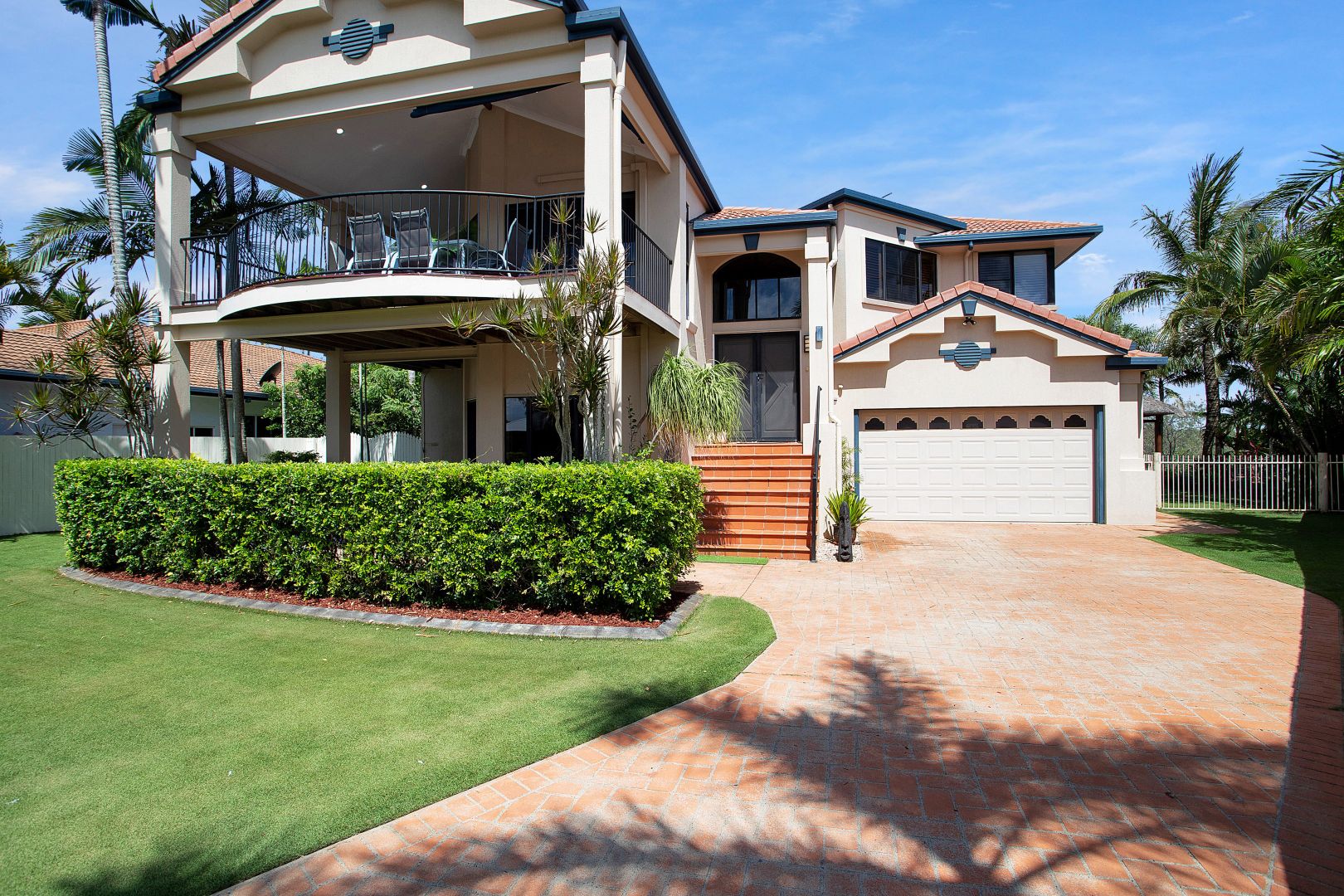 39 Beach Road, Dolphin Heads QLD 4740, Image 2