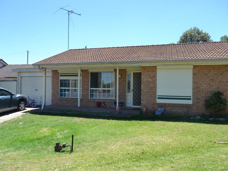 8 Welch Place, Minto NSW 2566, Image 0