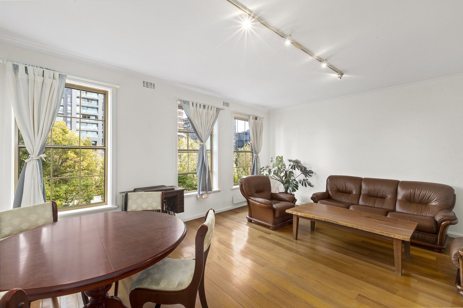 2 bedrooms Apartment / Unit / Flat in 53/485 St Kilda Road MELBOURNE VIC, 3004