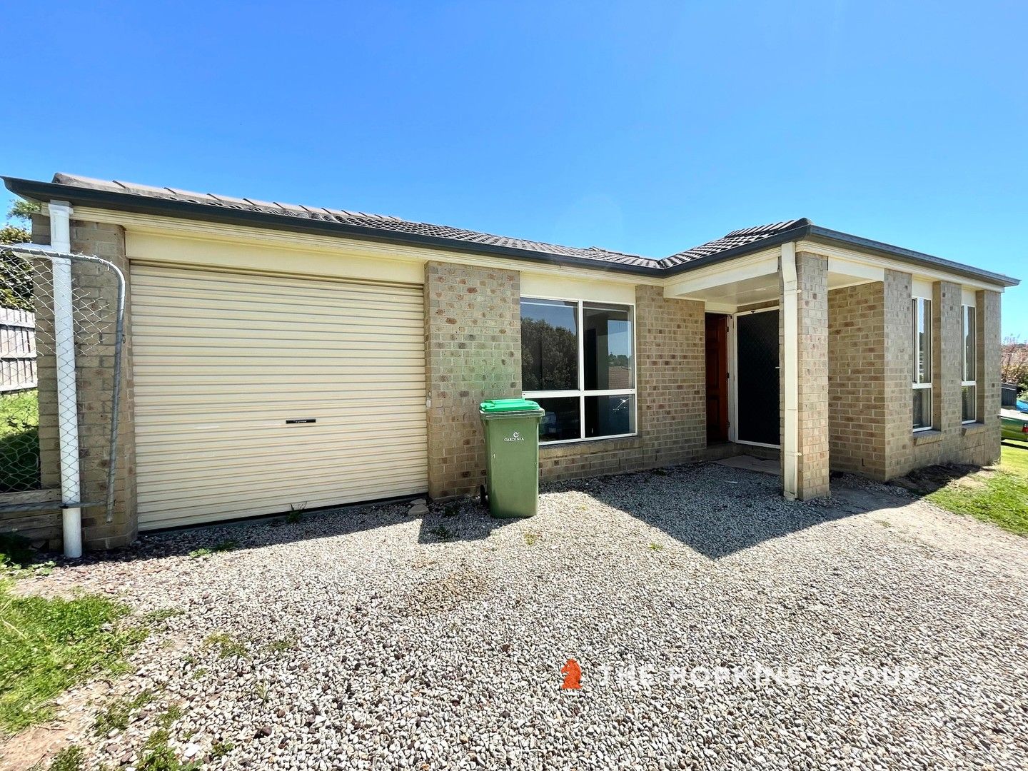 1 bedrooms Studio in 15 Kathryn Close PAKENHAM VIC, 3810