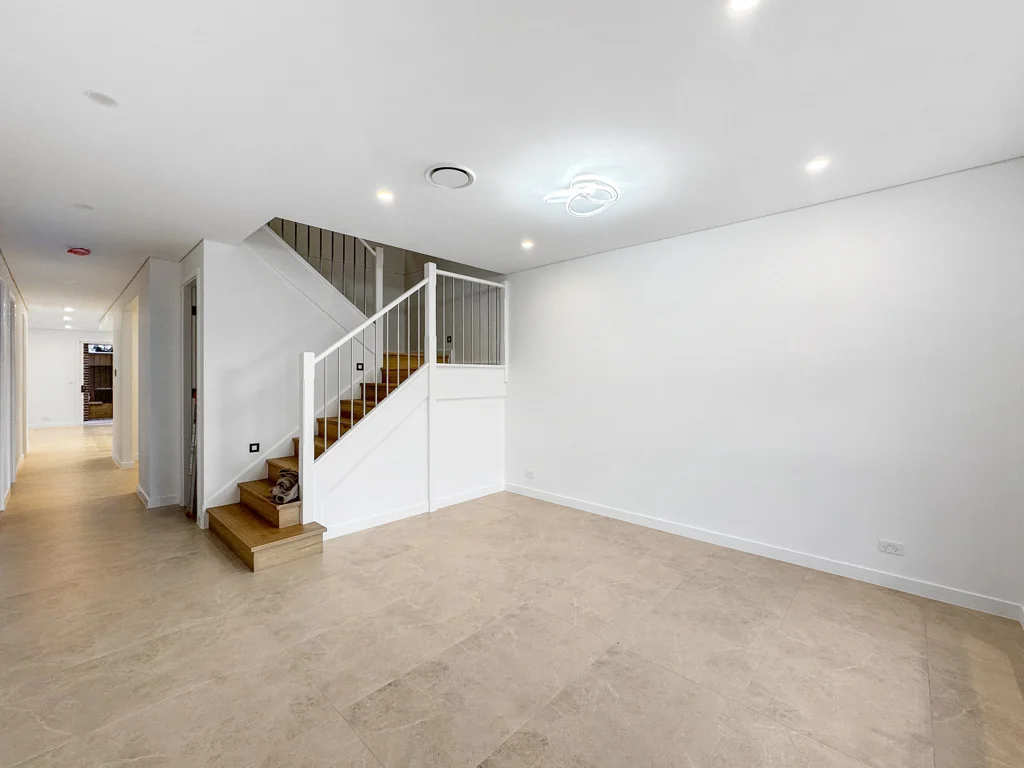 33A April Cresent, Grantham Farm NSW 2765