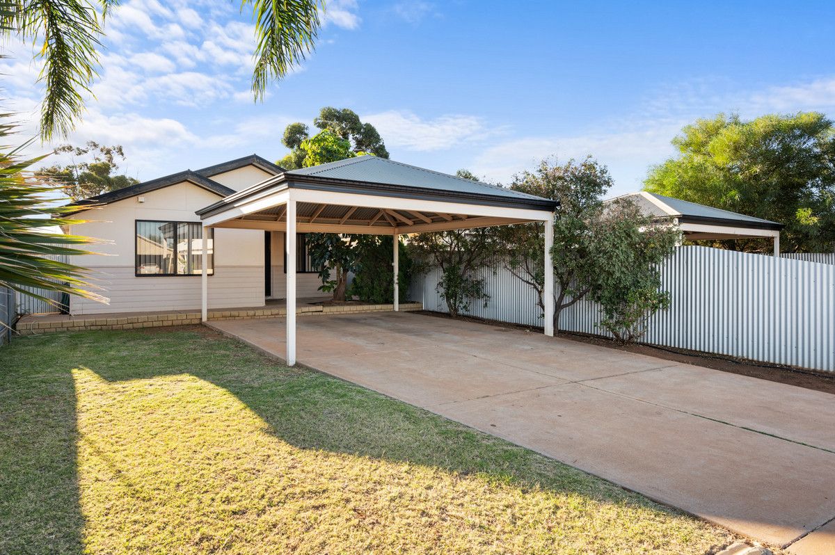 4 bedrooms House in 40B Balfour Street SOUTH KALGOORLIE WA, 6430