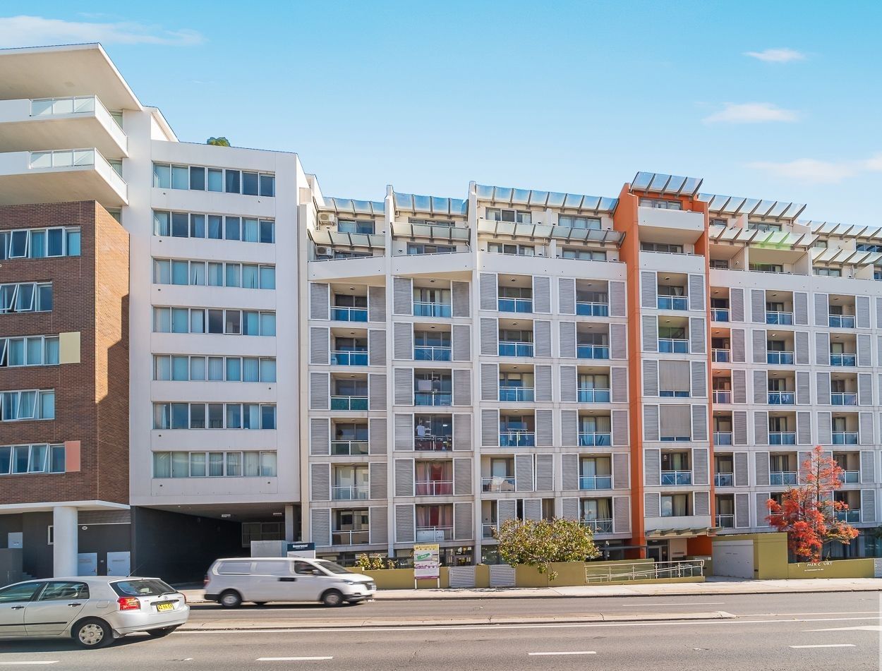 2 bedrooms Apartment / Unit / Flat in 2XXa/18 Parramatta Road STRATHFIELD NSW, 2135