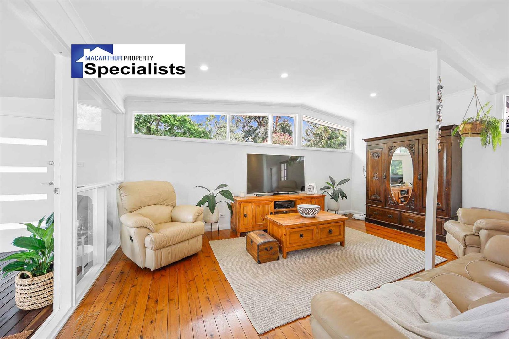 1 Eaglemont Crescent, Campbelltown NSW 2560, Image 2