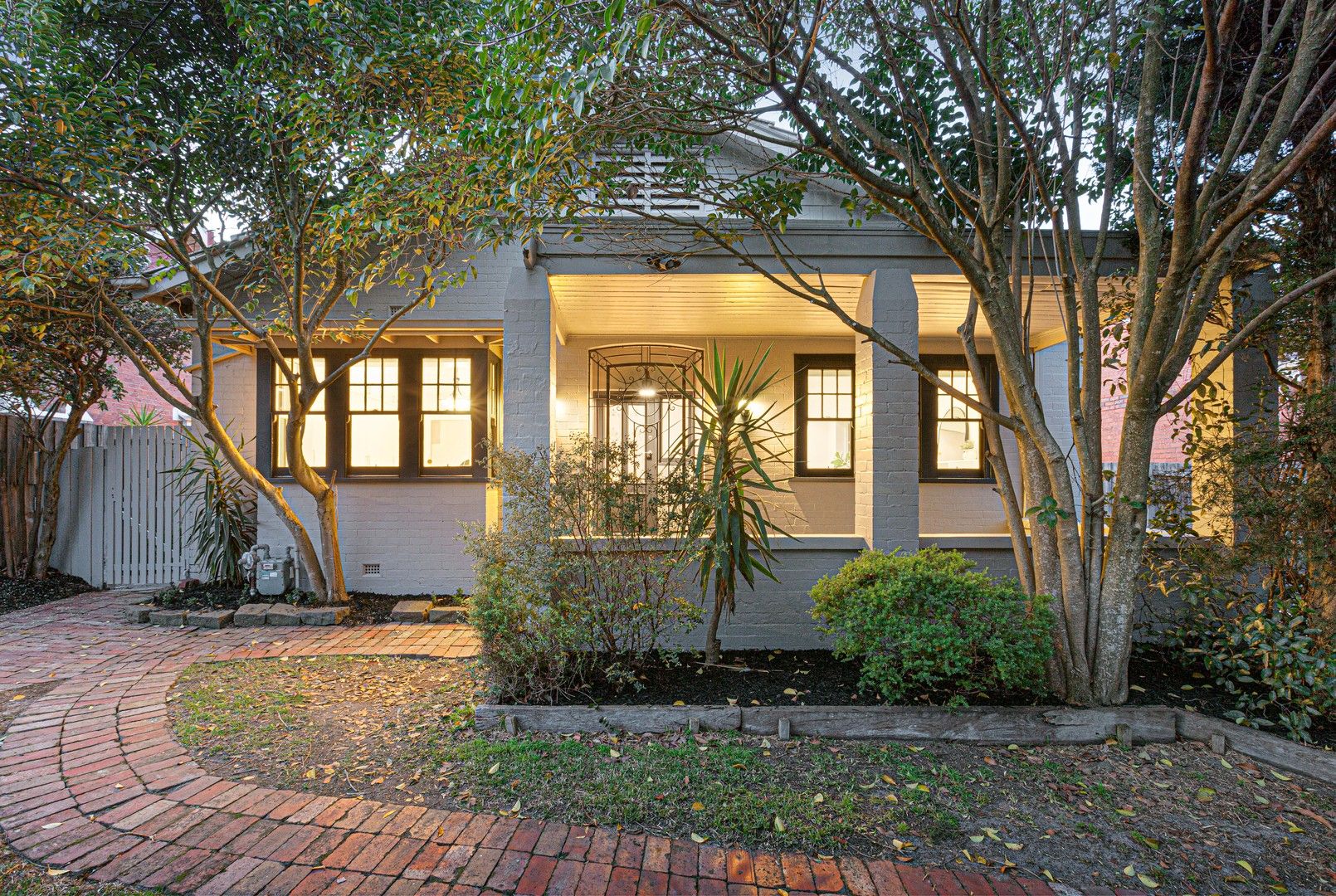 3 bedrooms House in 4 Saturn Street CAULFIELD SOUTH VIC, 3162