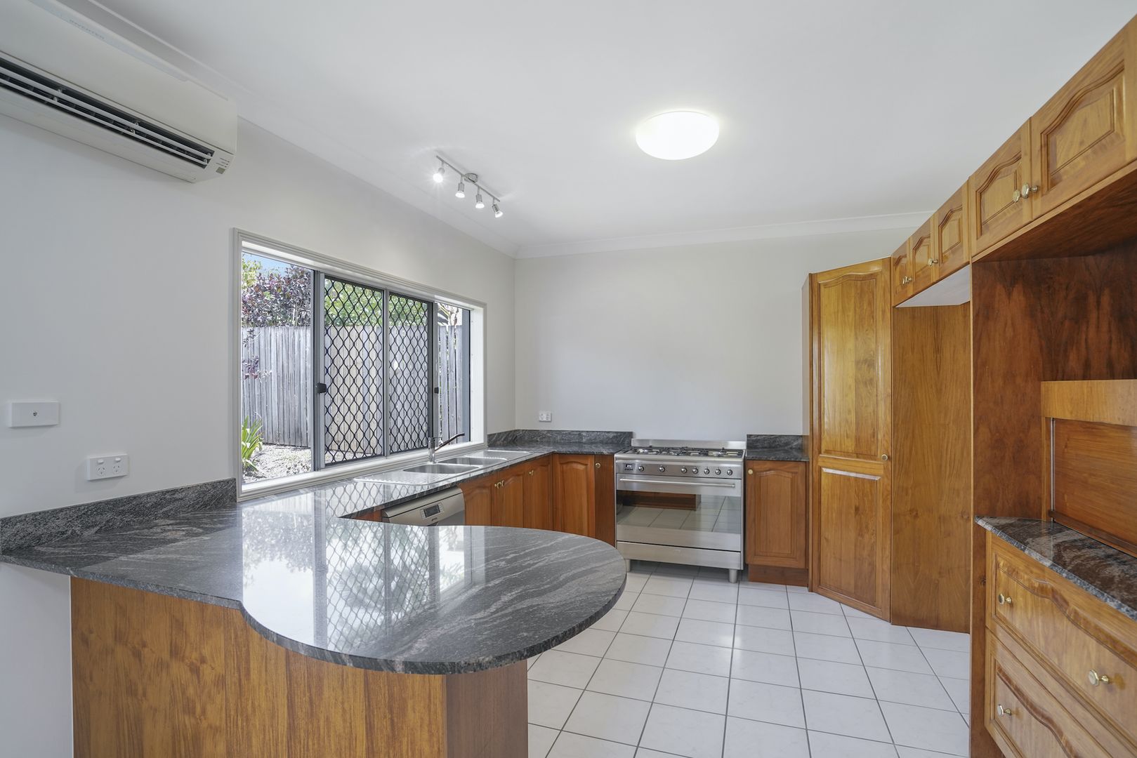 14 Dungarvan Drive, Brinsmead QLD 4870, Image 2