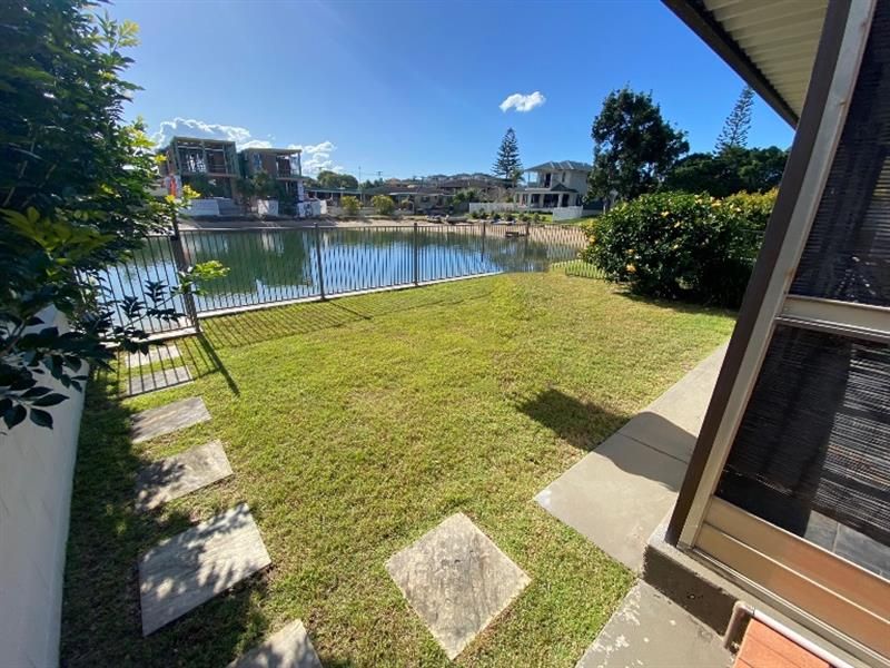 3 bedrooms Duplex in 7A Barracuda Court PALM BEACH QLD, 4221