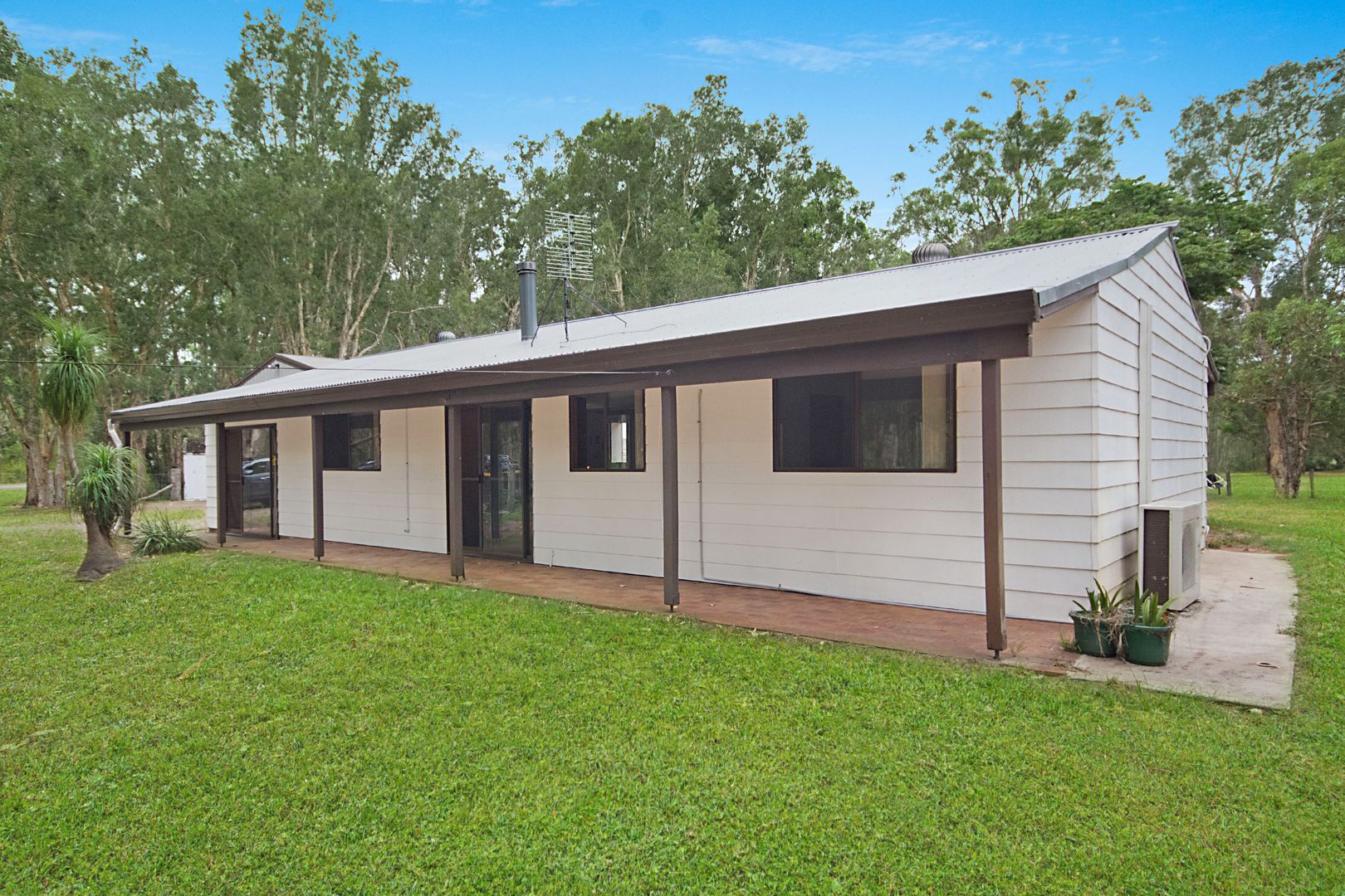 62 Rookes Road, Salt Ash NSW 2318