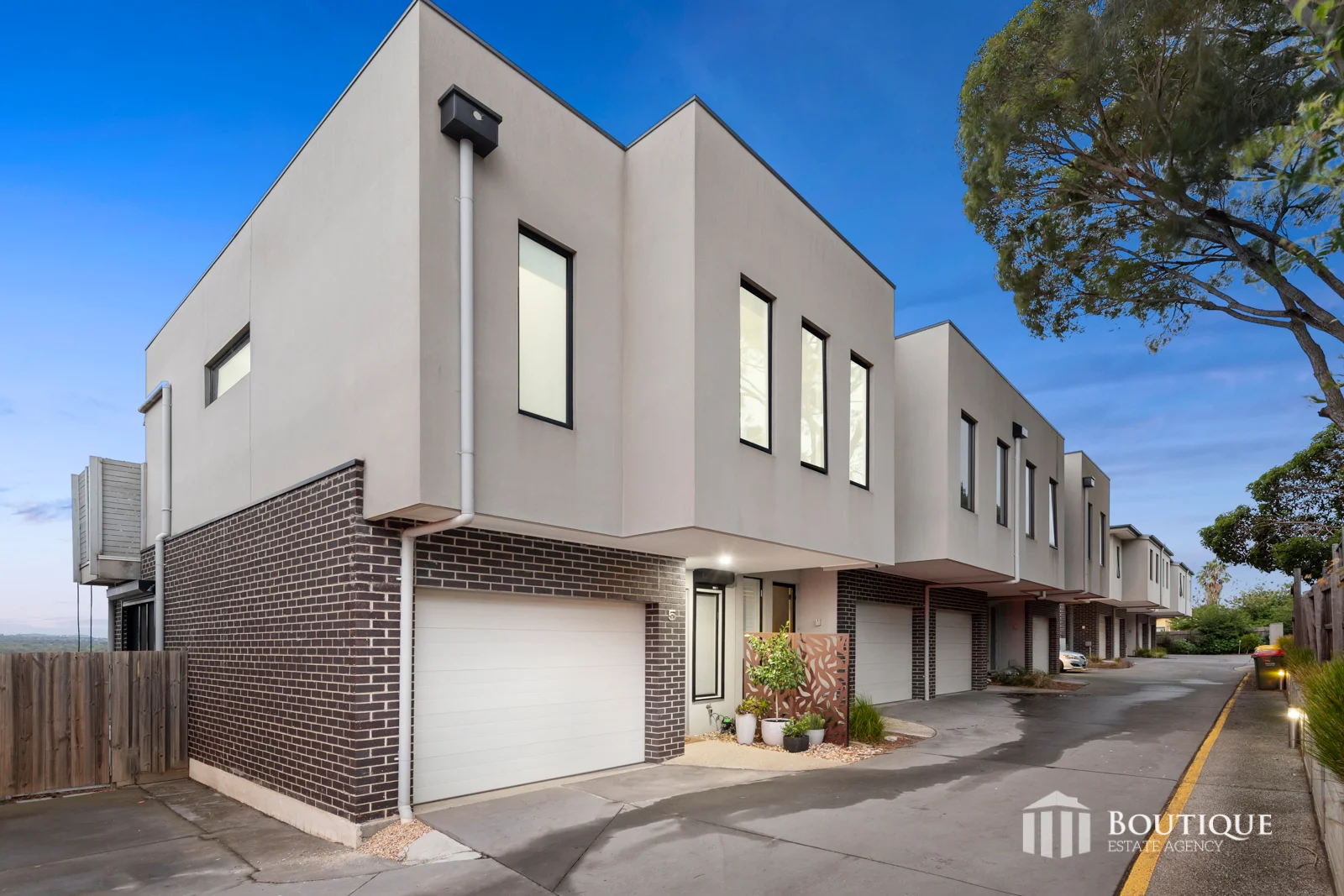 5/66 Outlook Drive, Dandenong North VIC 3175