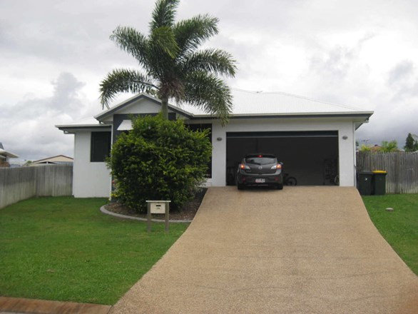 28 Greentree Circuit, Bushland Beach QLD 4818