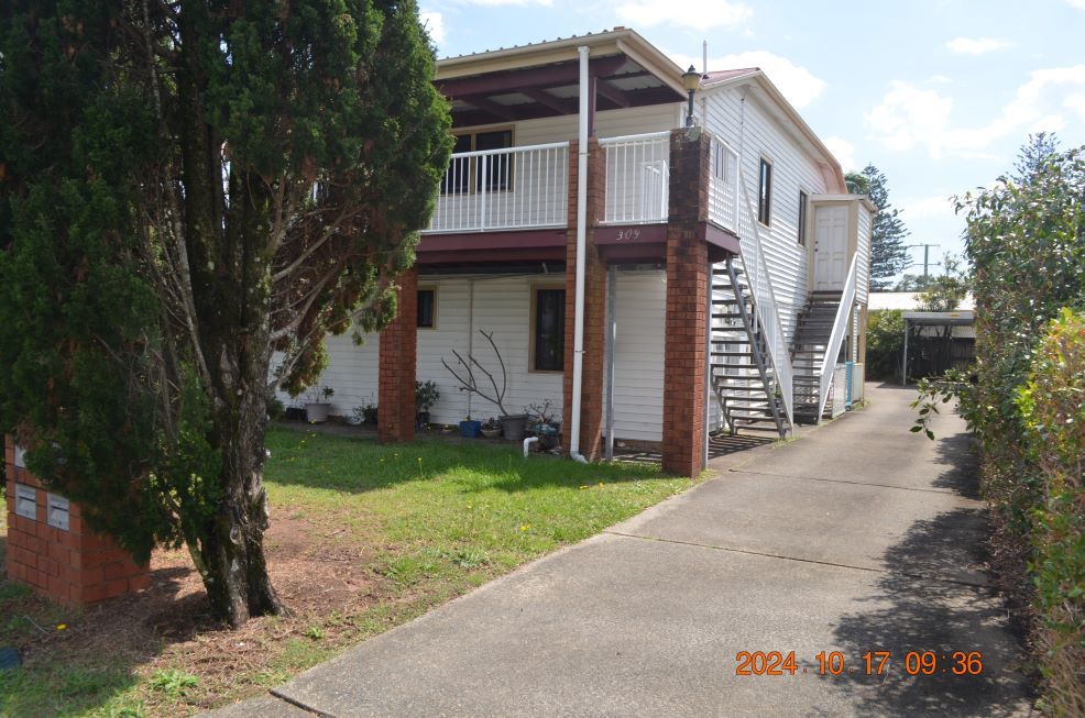 2 bedrooms Apartment / Unit / Flat in 2/309 Adina Ave BILINGA QLD, 4225