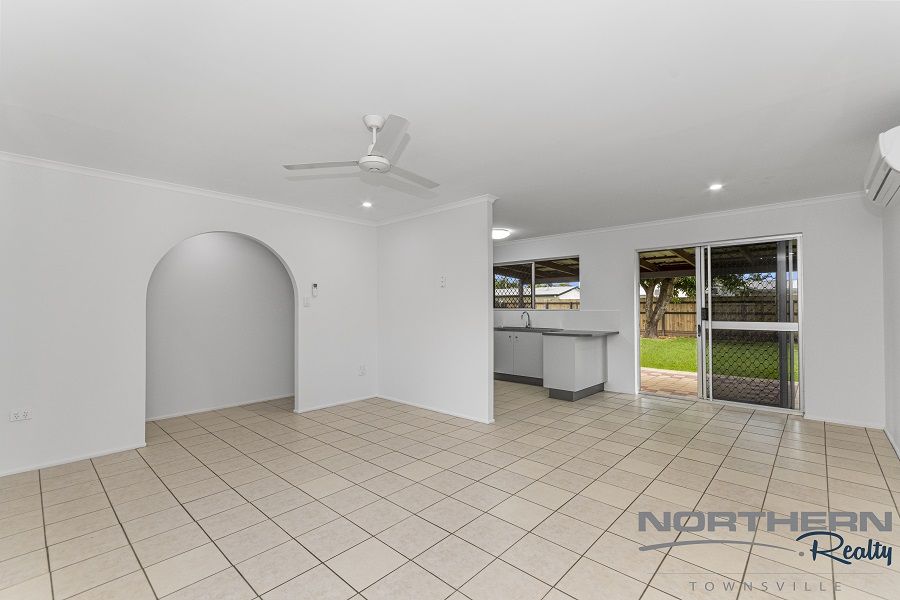 10 Jabiru Avenue, Condon QLD 4815, Image 2