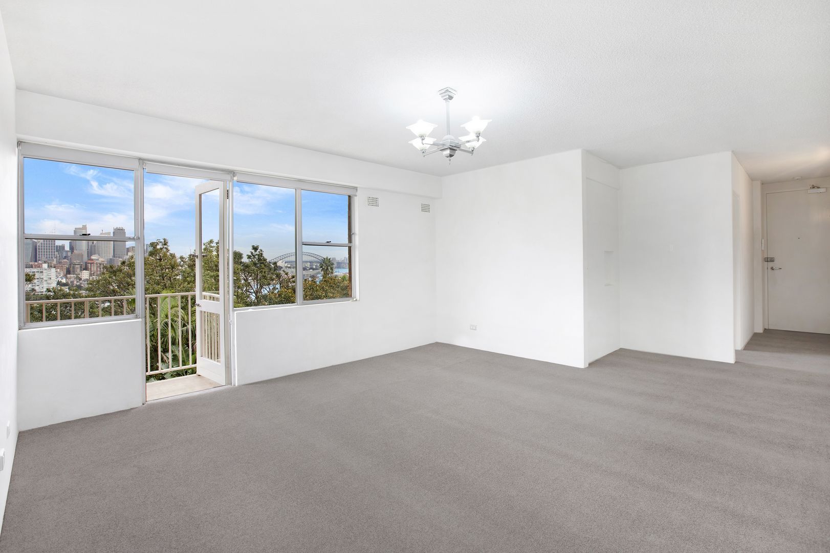 2 bedrooms Apartment / Unit / Flat in 18/105A Darling Point Road DARLING POINT NSW, 2027