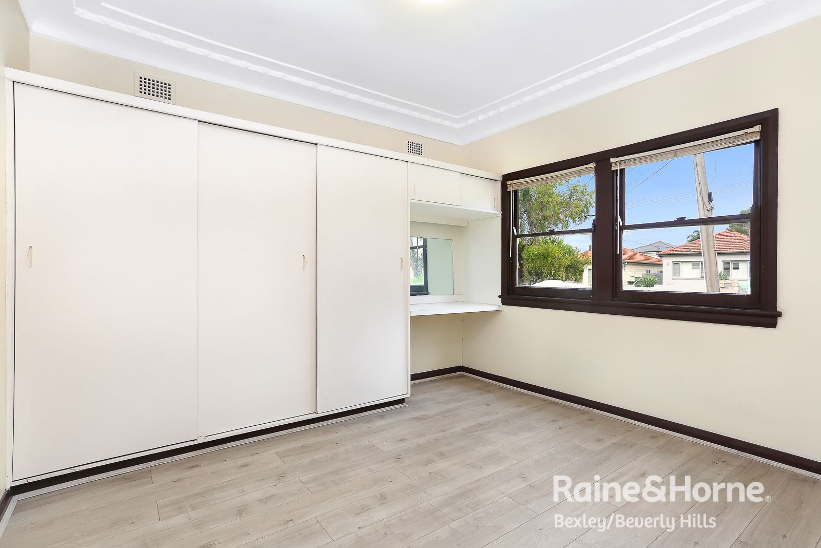 33 Glamis Street, Kingsgrove NSW 2208, Image 2