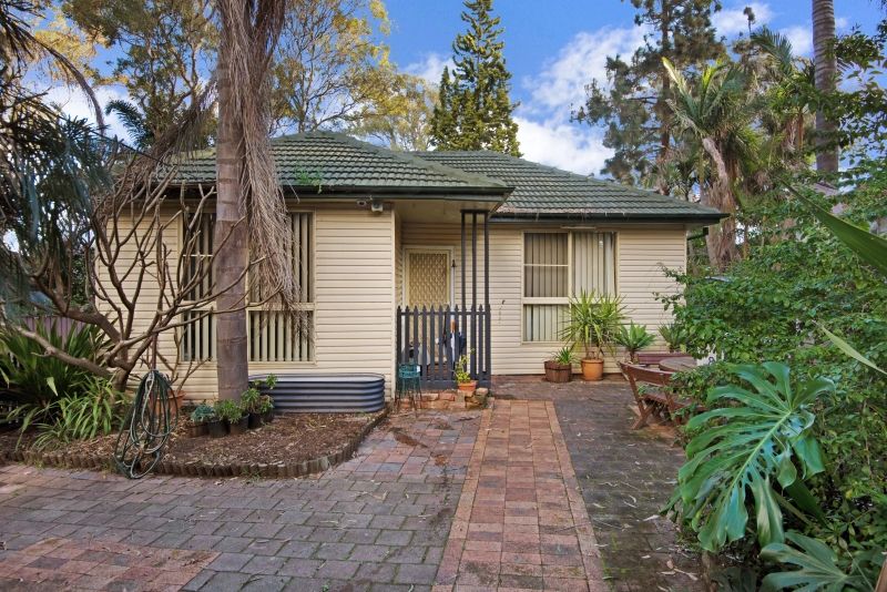 3 bedrooms House in 62 Rowley Street SEVEN HILLS NSW, 2147