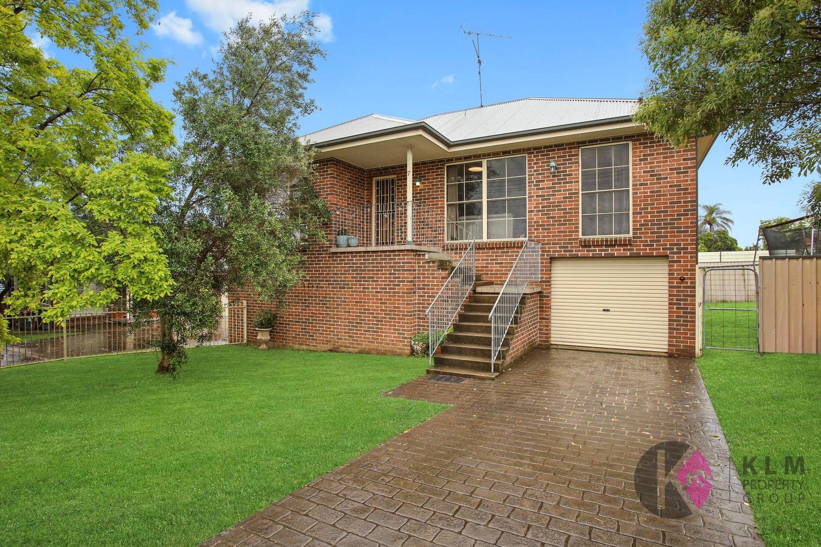 1a/7 McIntosh, The Oaks NSW 2570, Image 0