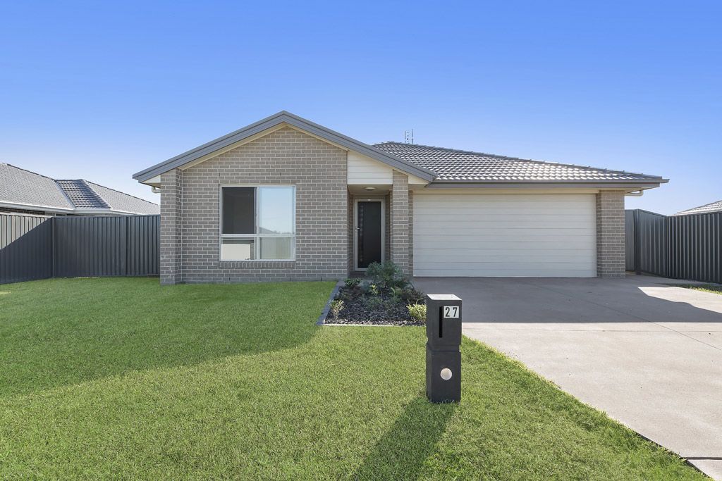 27 Lake View Crescent, Raymond Terrace Property History & Address