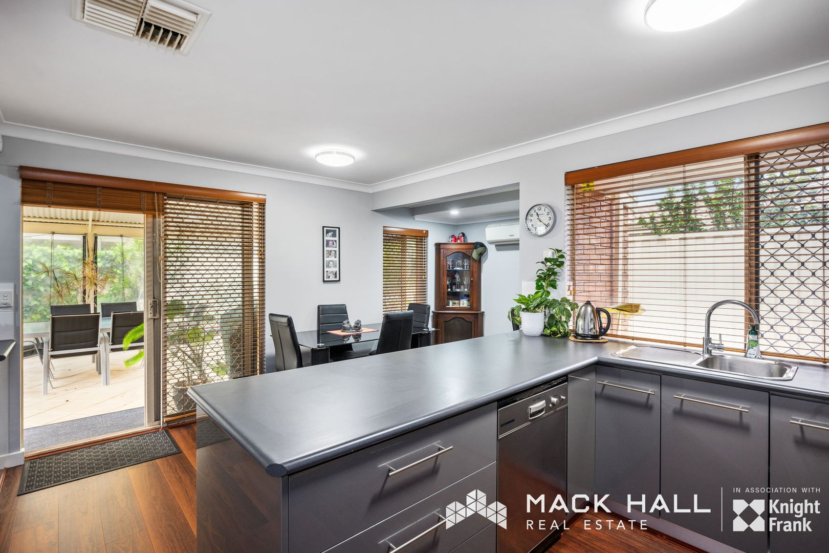 8/19 Golf Rd, Parkwood WA 6147, Image 2