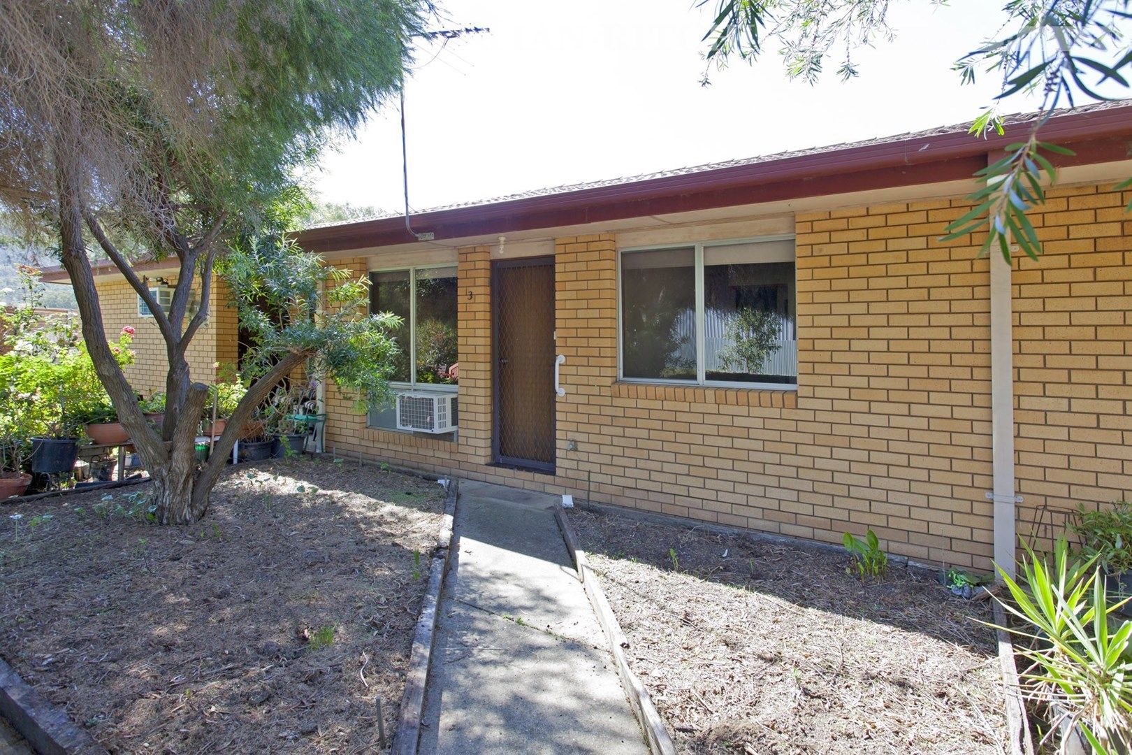 2 bedrooms Apartment / Unit / Flat in 4/368 Kaitlers Road SPRINGDALE HEIGHTS NSW, 2641