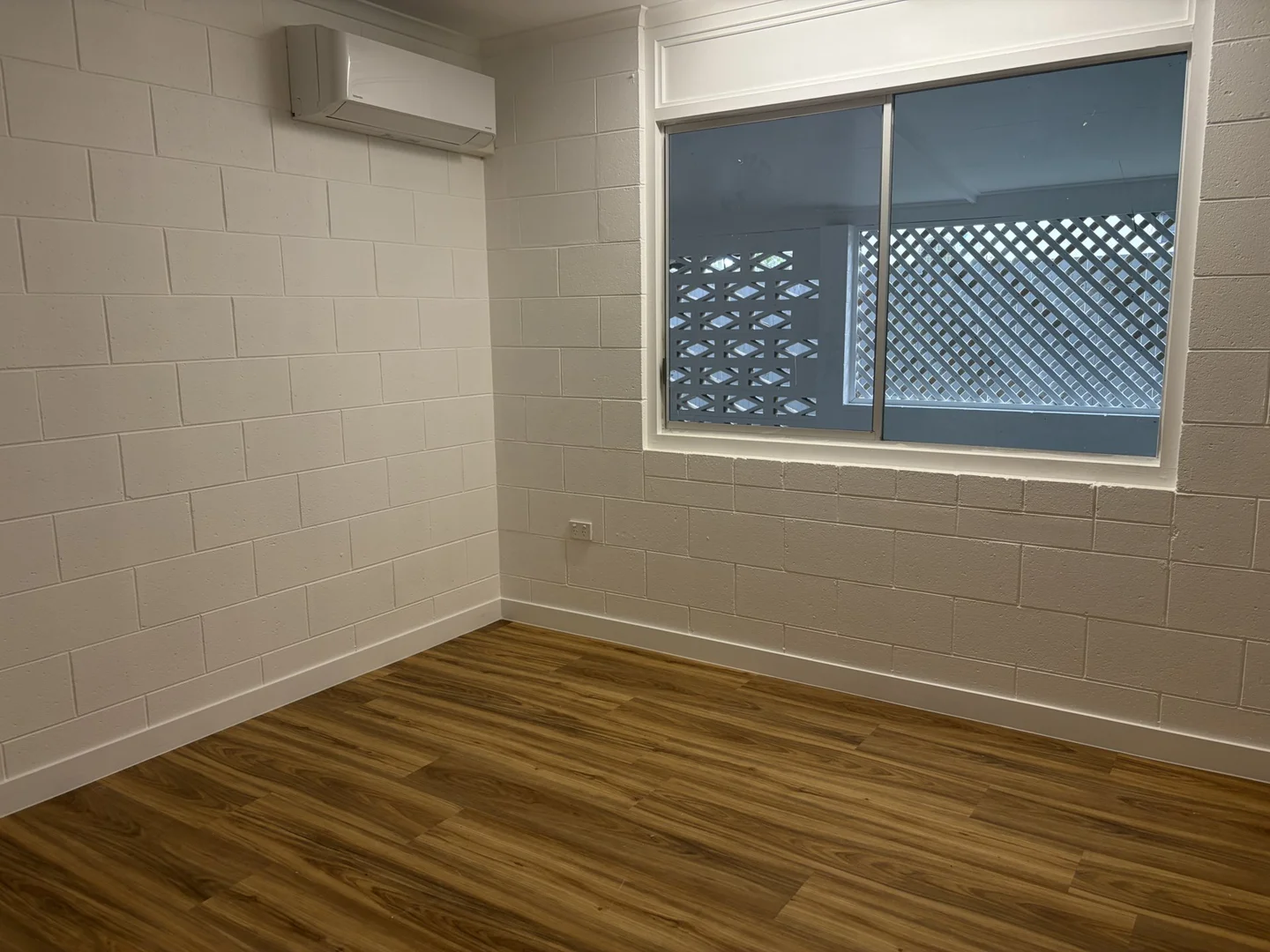 Additional image 9 of 2/107 Upper Richardson Street, Whitfield QLD 4870