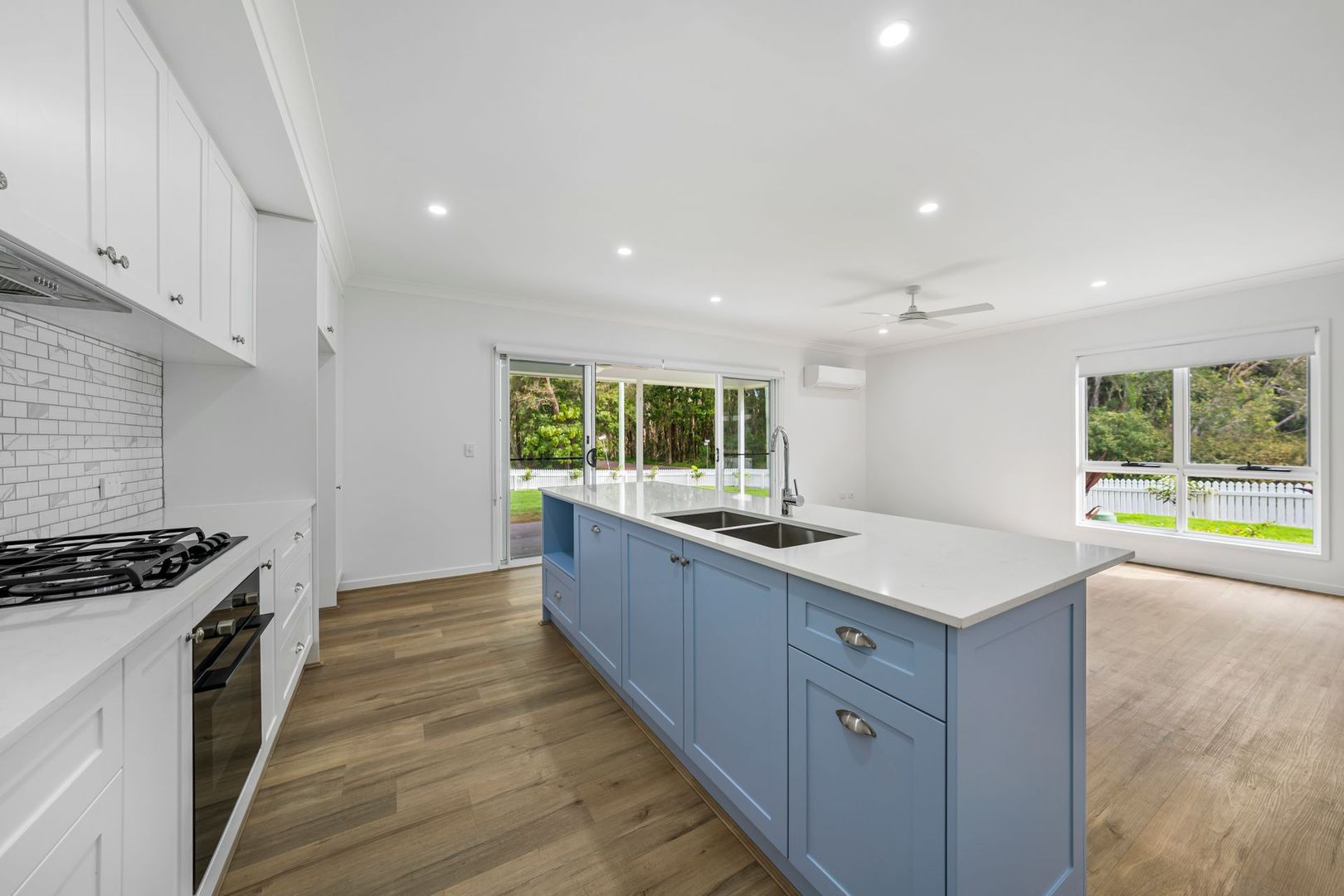 7 Peter Court, Macleay Island QLD 4184, Image 2