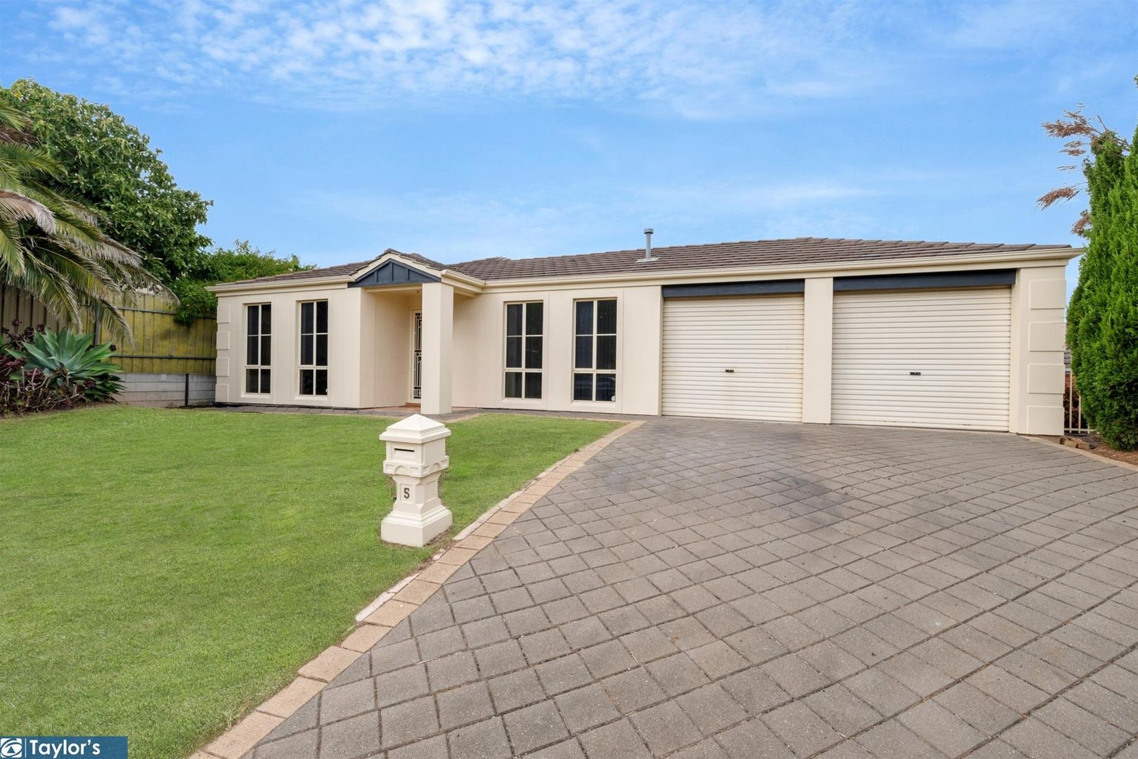 5 Castle Court, Gulfview Heights SA 5096, Image 2