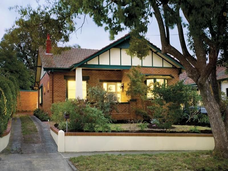 4 bedrooms House in 18 Lockhart Street CAMBERWELL VIC, 3124