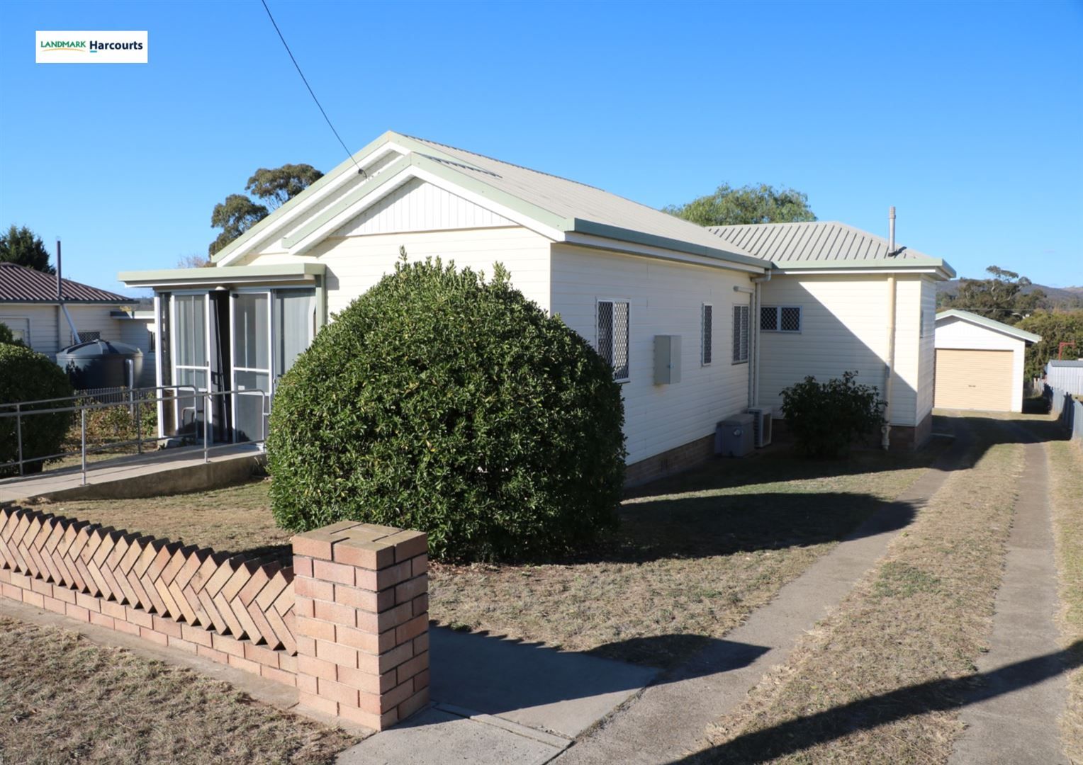 33 Hillcrest Street, Stanthorpe QLD 4380 Domain