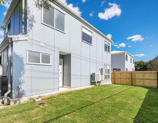 4 bedrooms Duplex in Unit 1 & Unit 2/30 Clarks Road LOGANHOLME QLD, 4129