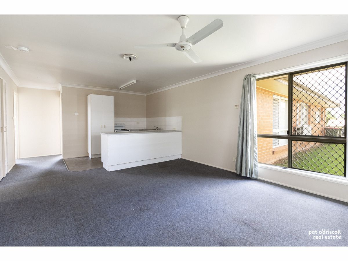 2/398 Farm Street, Norman Gardens QLD 4701, Image 1