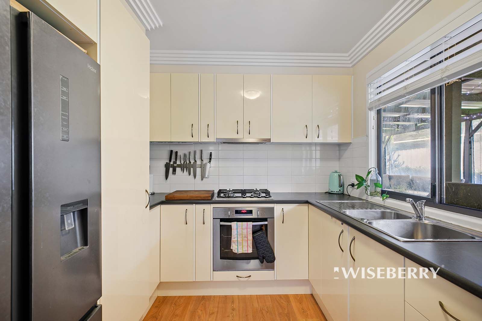 16 Margot Avenue, Gorokan NSW 2263, Image 2