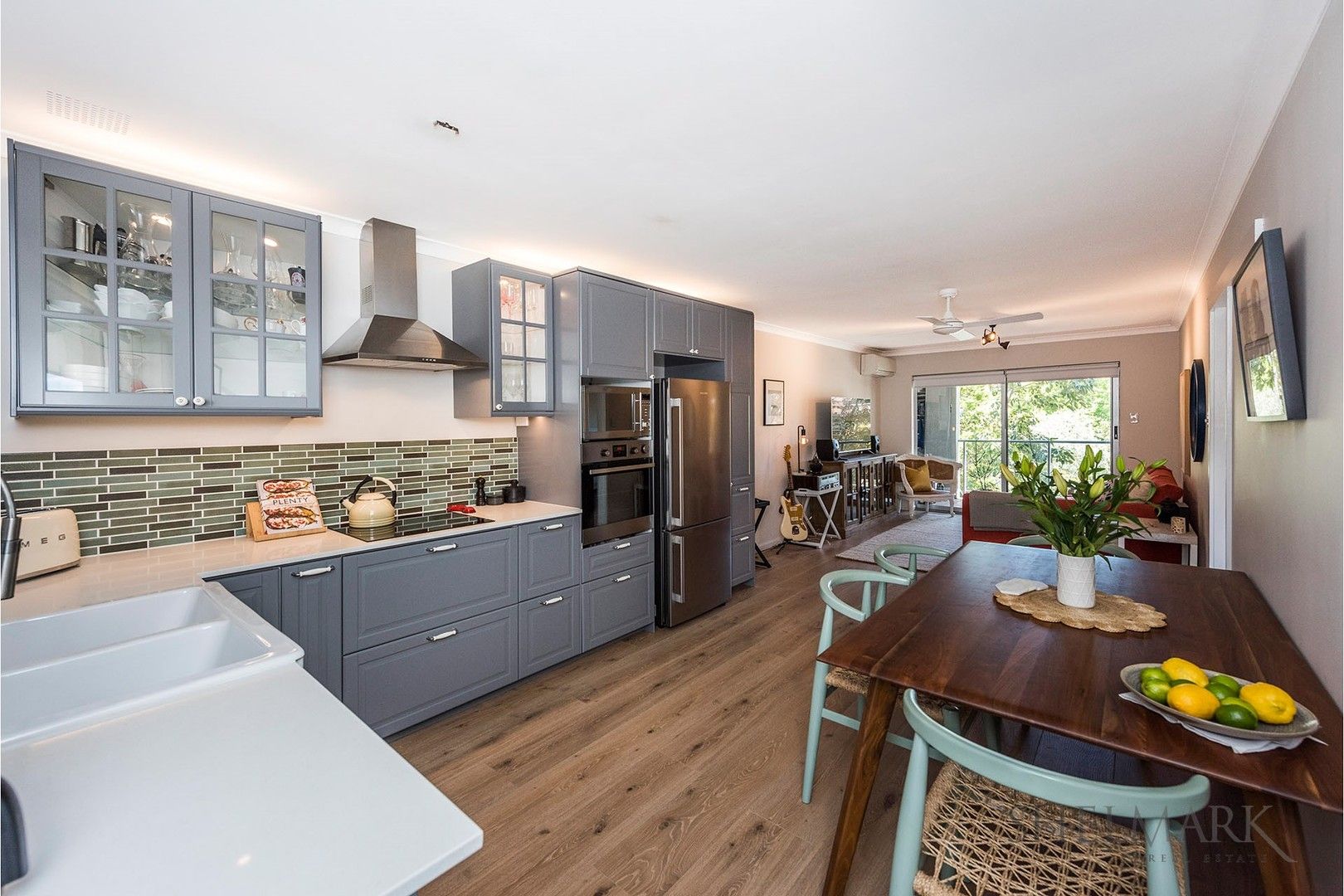 2 bedrooms Apartment / Unit / Flat in 20/15 St Leonards Street MOSMAN PARK WA, 6012