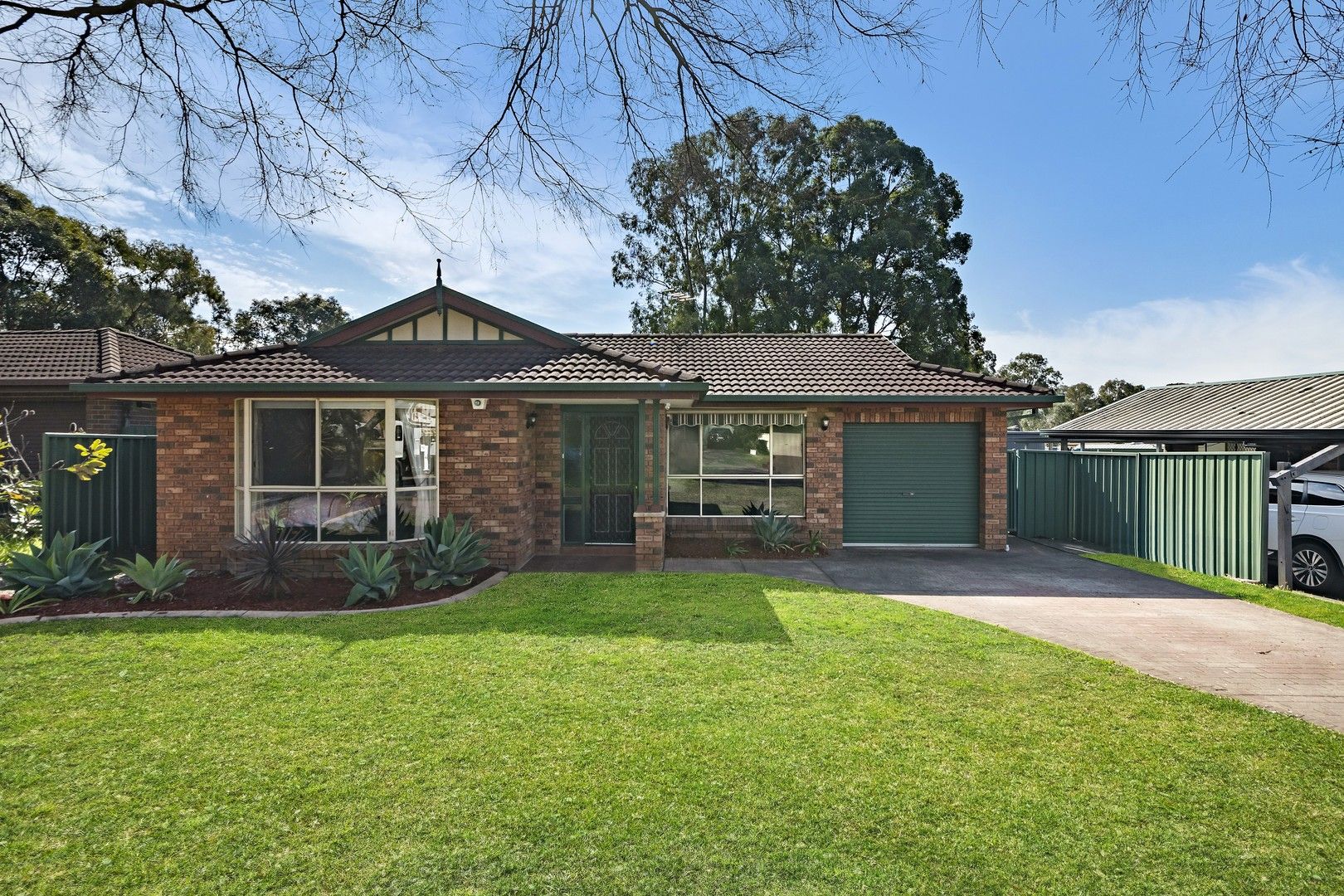 3 bedrooms House in 43 Charles Babbage Avenue CURRANS HILL NSW, 2567