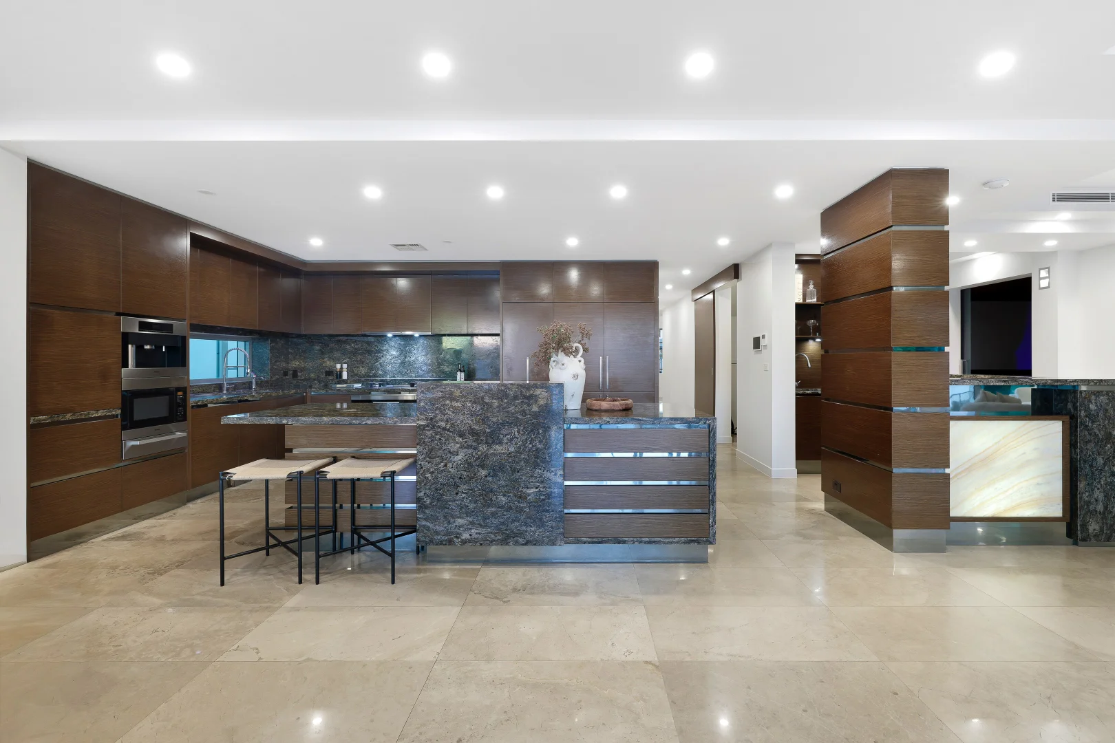 Additional image 7 of 57 Sir Bruce Small Boulevard, Benowa Waters QLD 4217