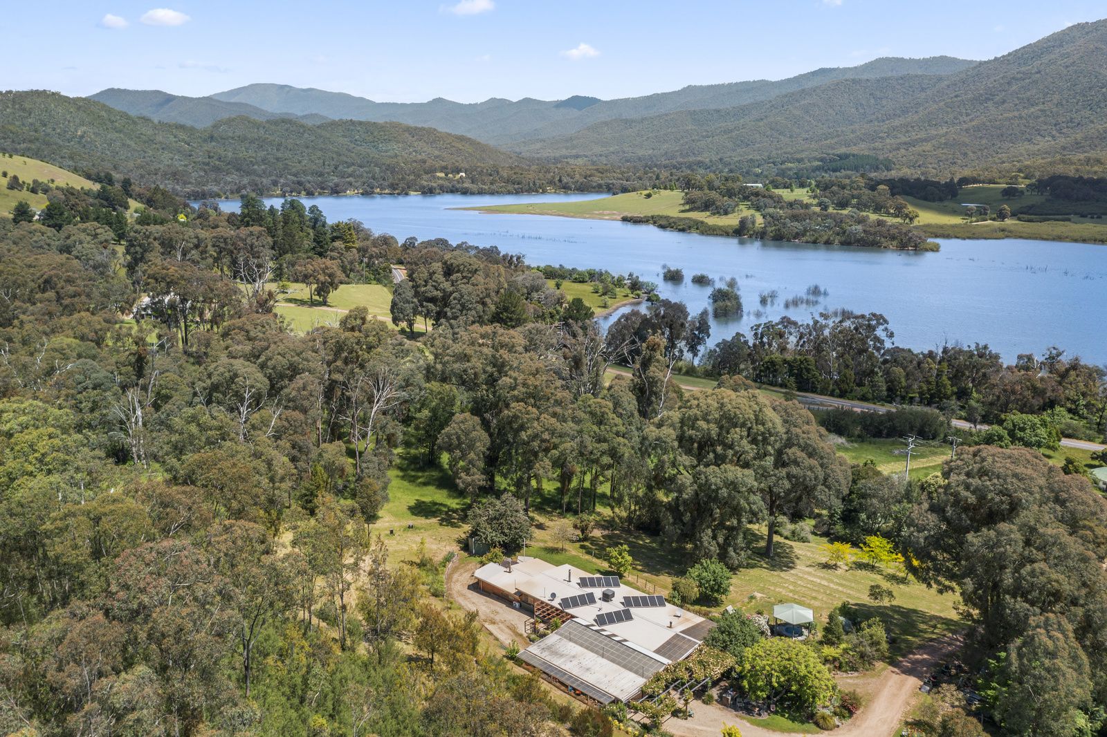 3195 Mansfield-Woods Point Road, Jamieson VIC 3723, Image 2