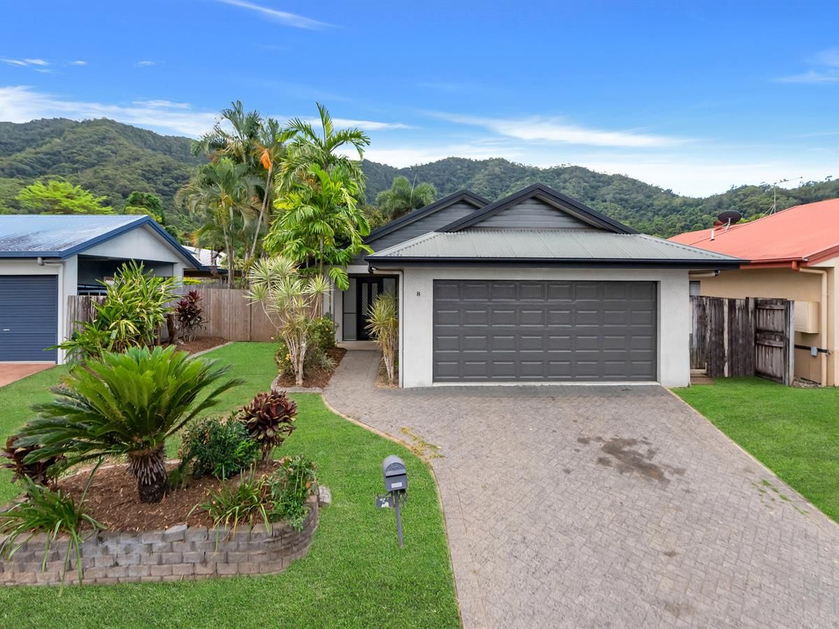 3 bedrooms House in 8 Cowie Close BENTLEY PARK QLD, 4869
