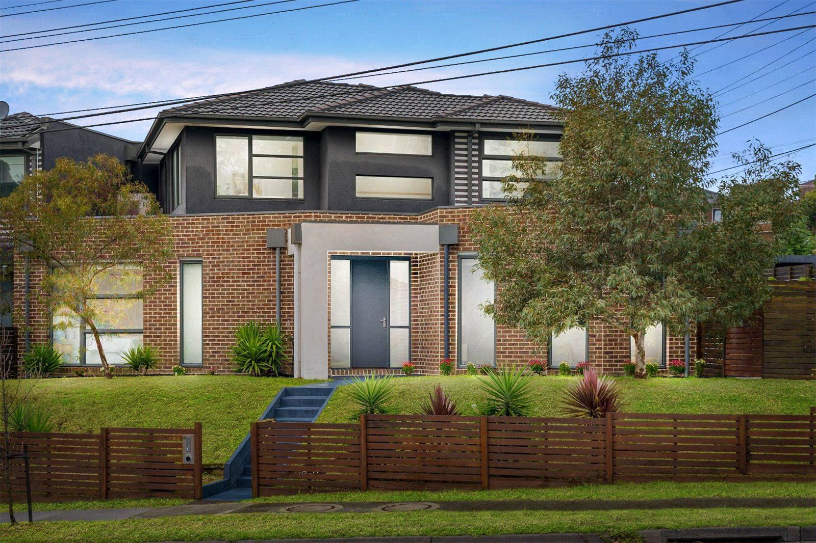 3 bedrooms Townhouse in 1/606 Waverley Road GLEN WAVERLEY VIC, 3150
