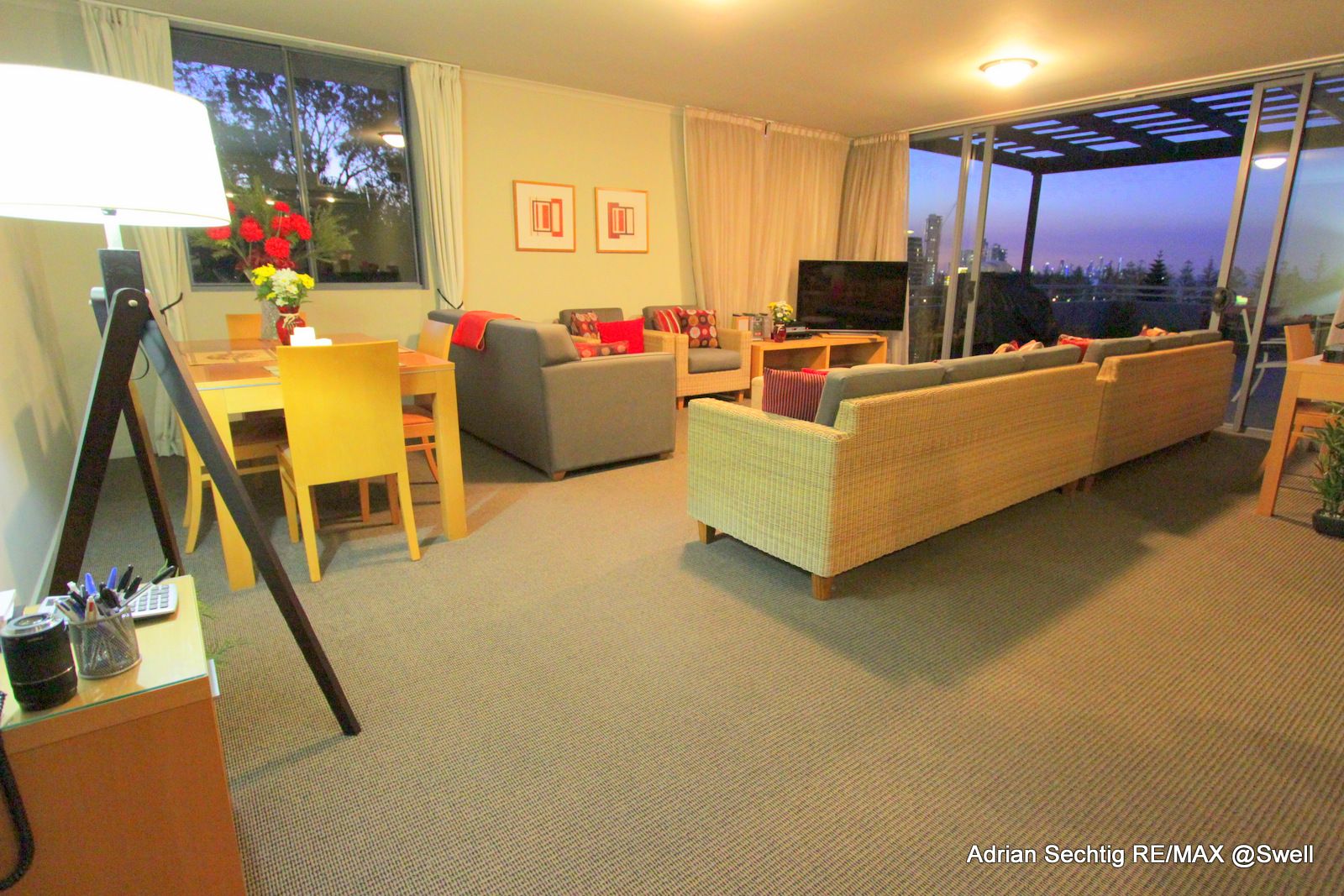 2068 1 Ocean Street, Burleigh Heads QLD 4220, Image 2