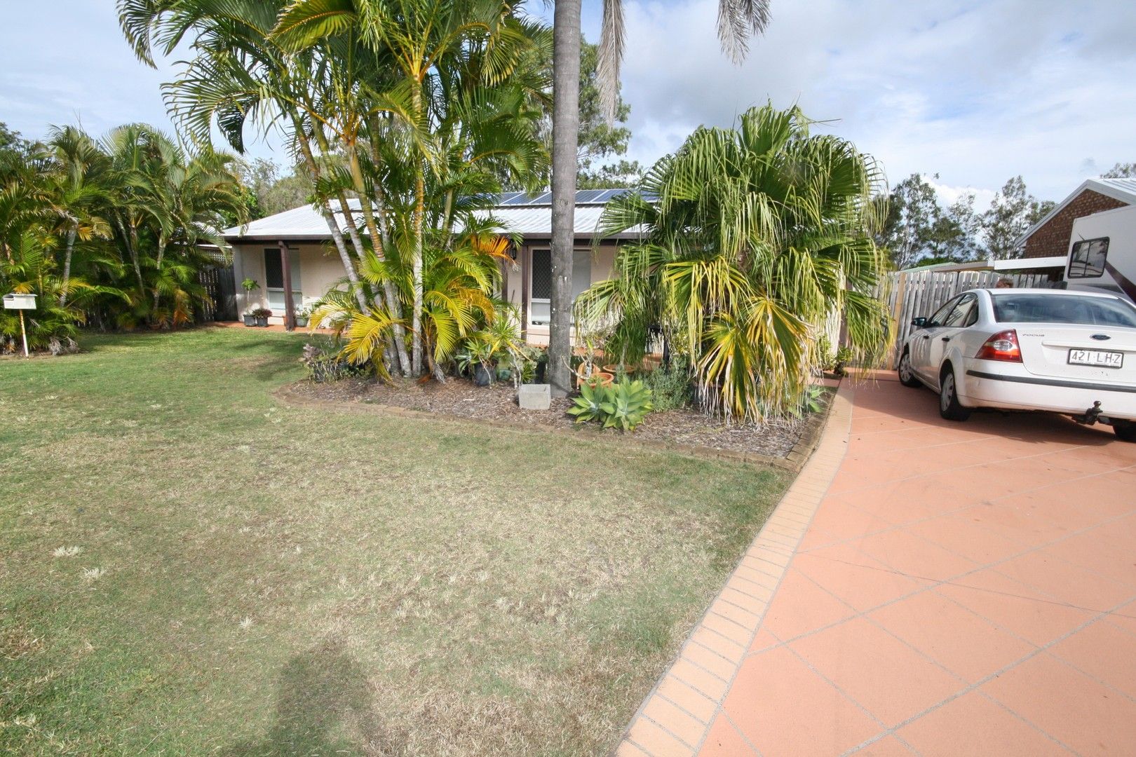 47 Honeysuckle Ave, Kawungan QLD 4655, Image 0